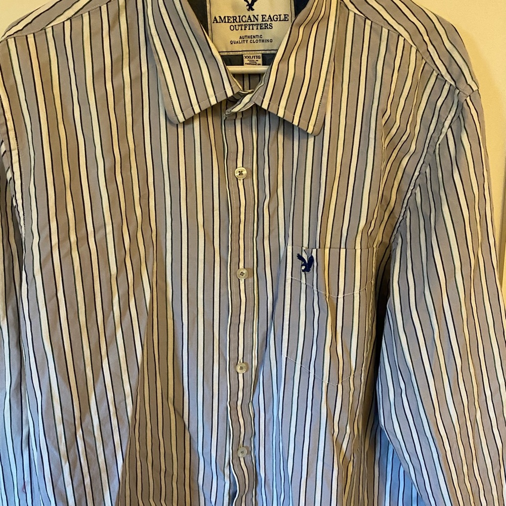 American eagle casual button down shirt